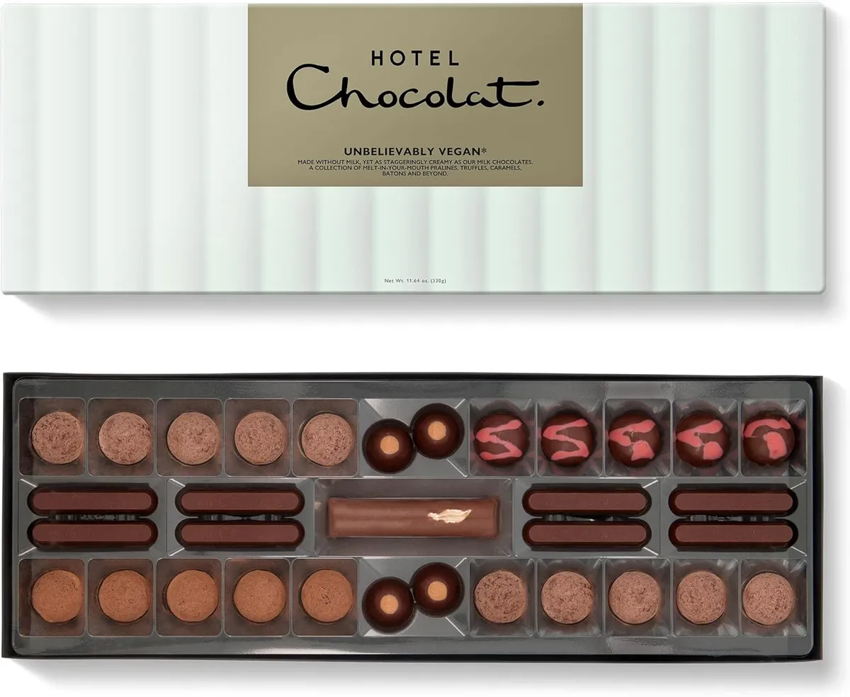 Hotel Chocolat Unbelievably Vegan Sleekster - 33 Cacao-Rich Chocolates, 330g