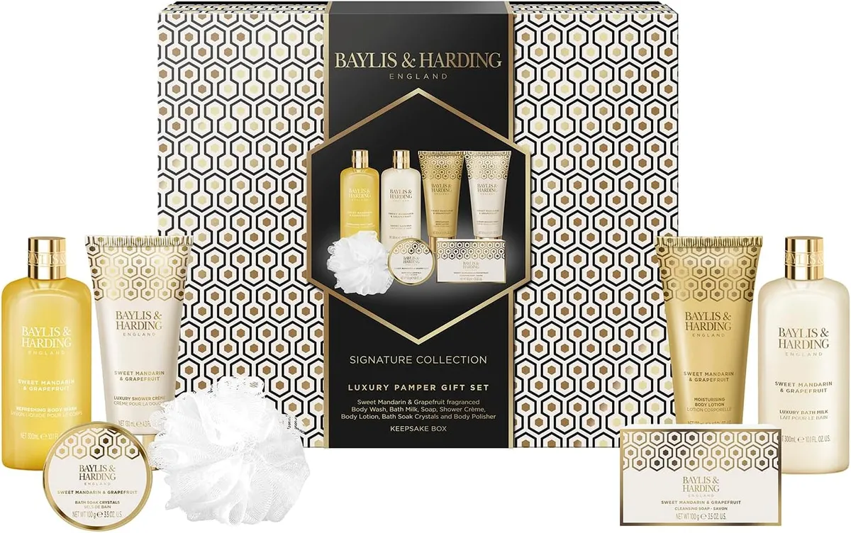 Baylis & Harding Sweet Mandarin & Grapefruit Luxury Pamper Gift Set - Vegan Friendly